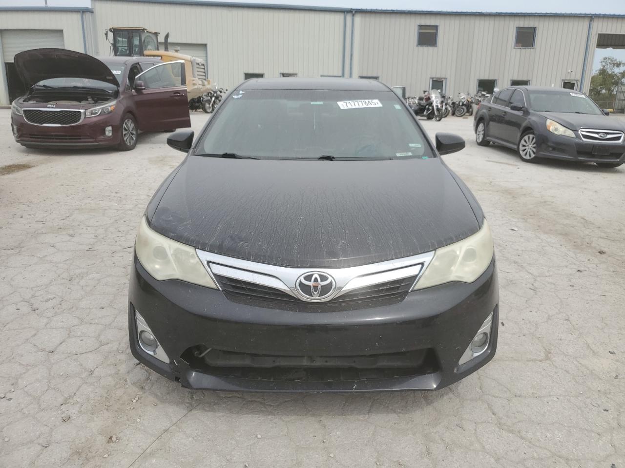 2012 Toyota Camry - Фото 5