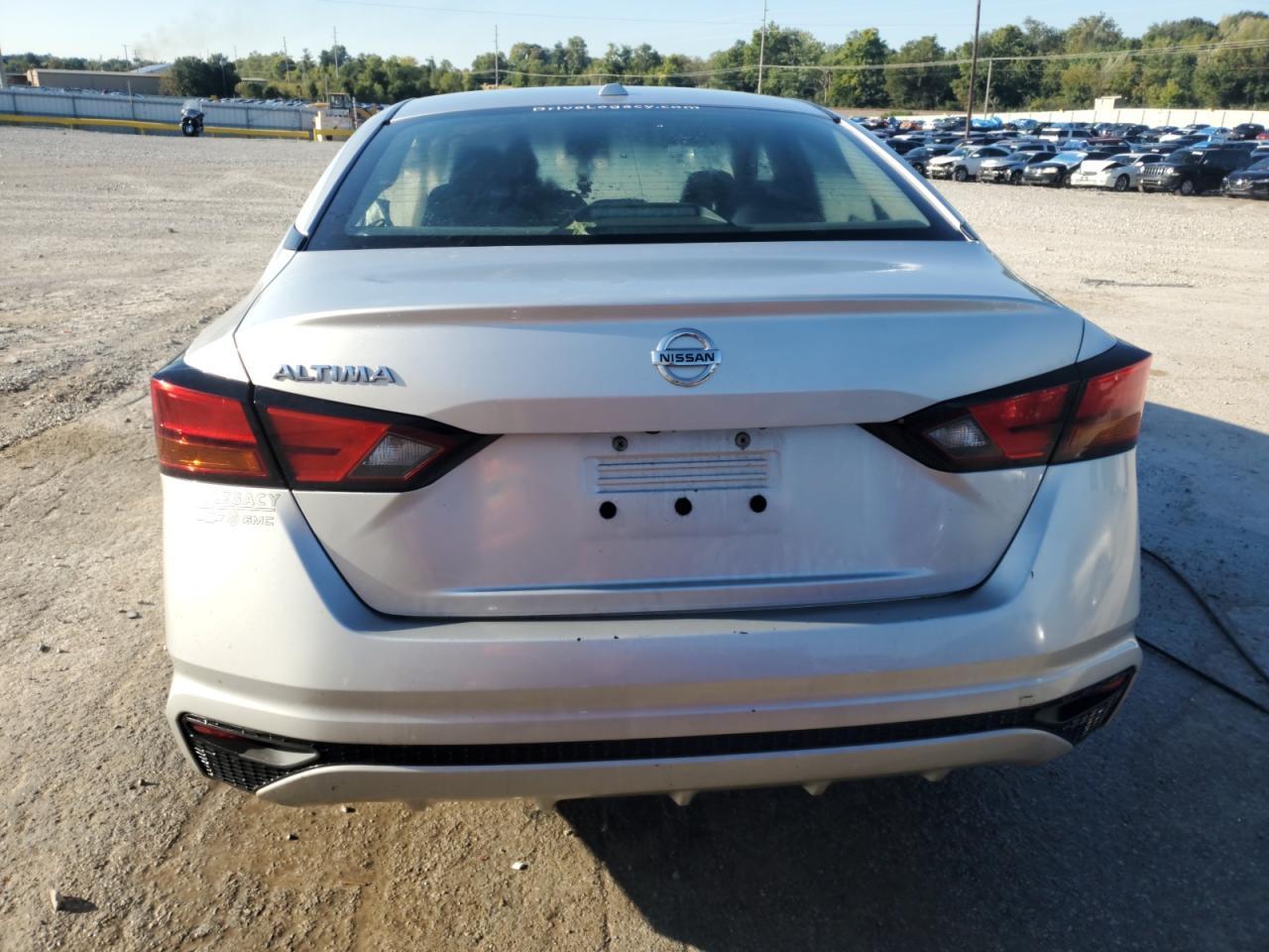 2020 Nissan Altima S - Image 6