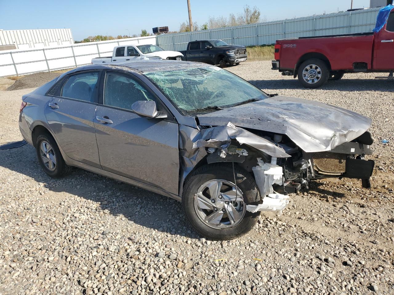 2024 Hyundai Elantra Se - Image 4