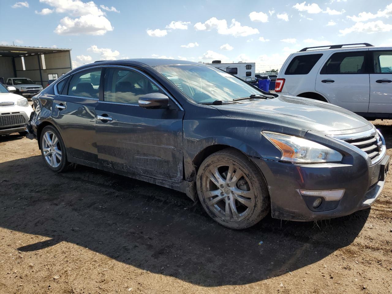 2013 Nissan Altima 3.5S - Image 4