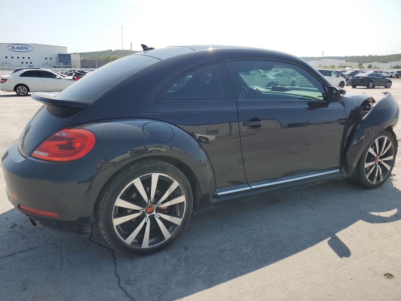 2012 Volkswagen Beetle Turbo - Фото 3