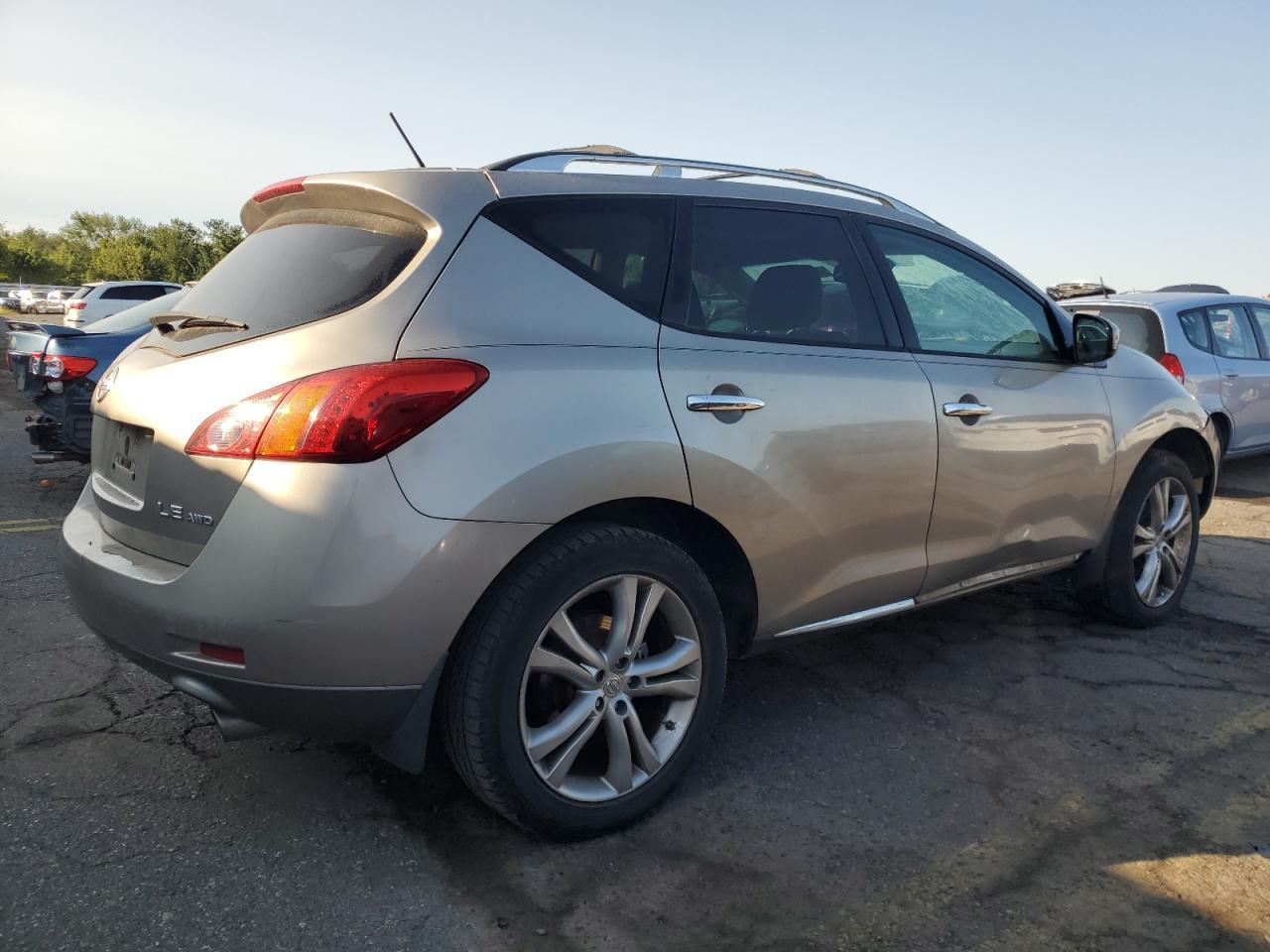 2009 Nissan Murano S - Фото 3