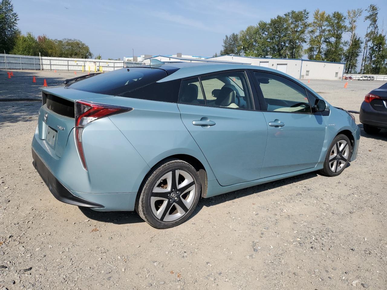 2016 Toyota Prius - Image 3