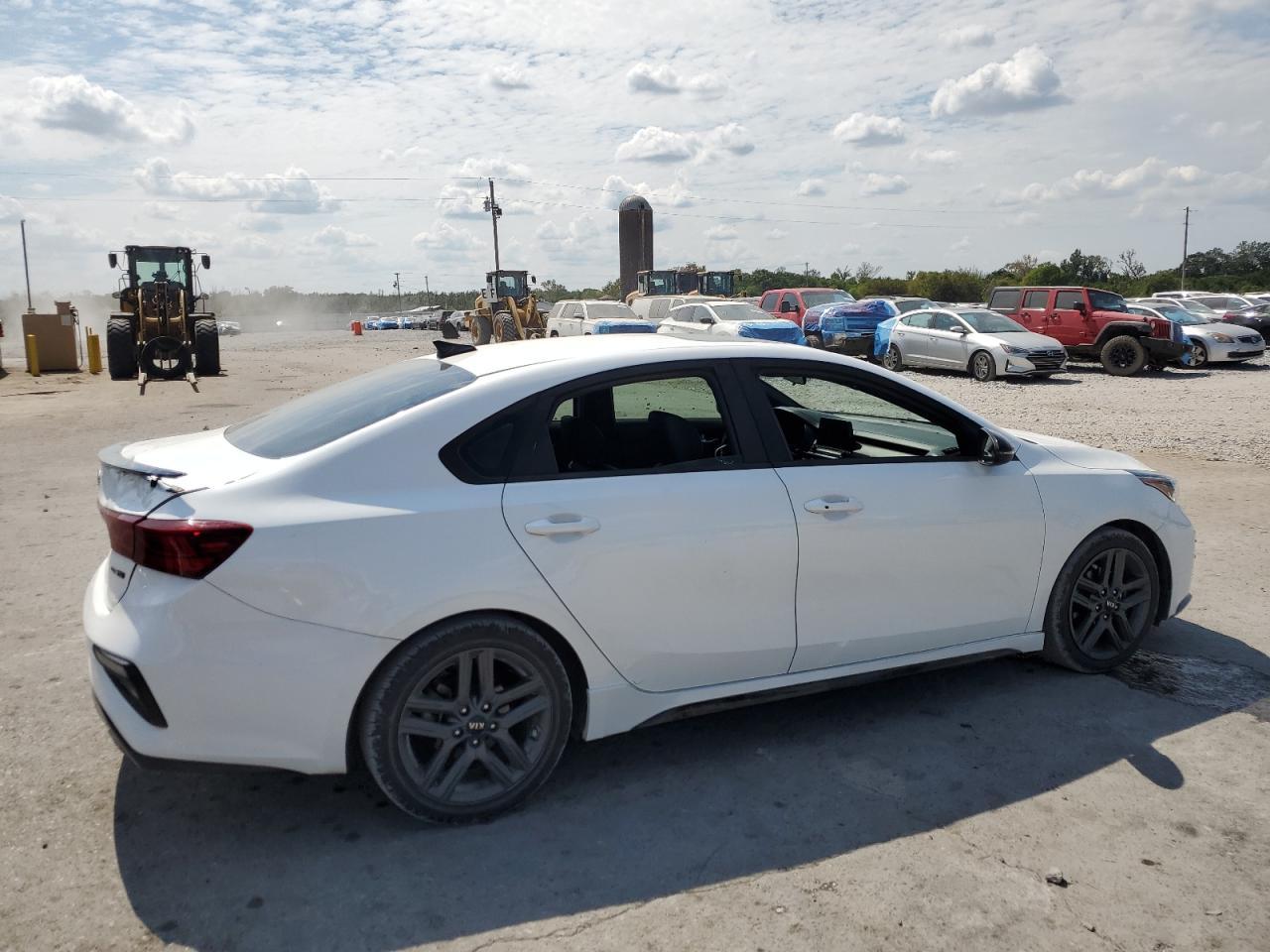 2021 Kia Forte Gt Line - Фото 3