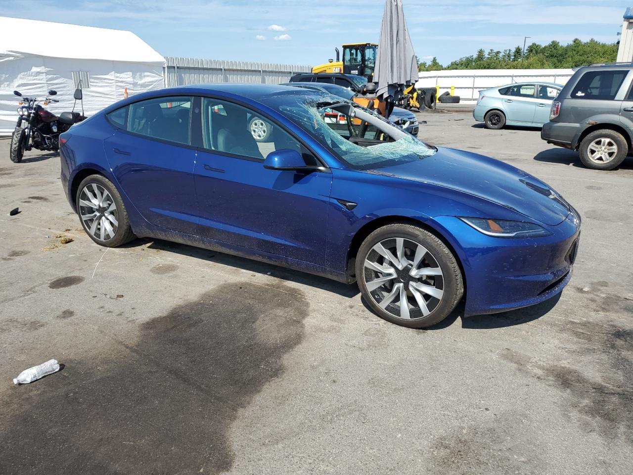 2024 Tesla Model 3 - Фото 4