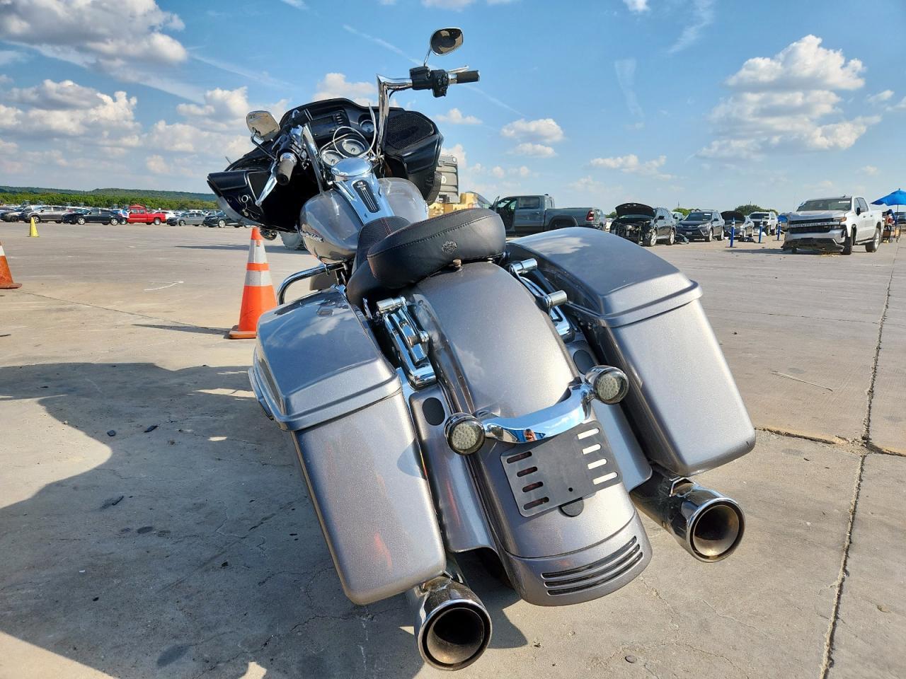 2017 Harley-Davidson Fltrx Road Glide - Image 4