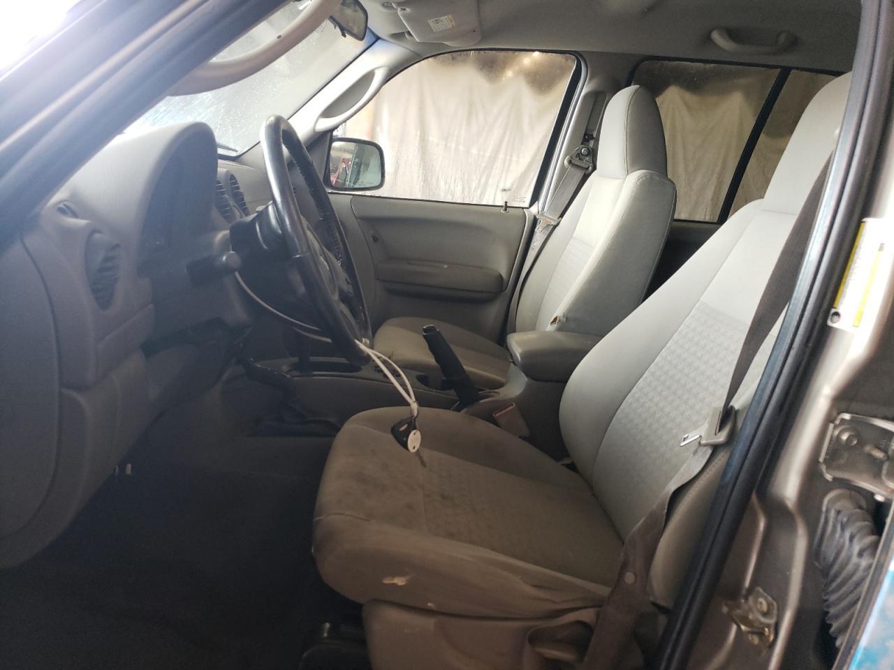 2007 Jeep Liberty Sport - Image 7