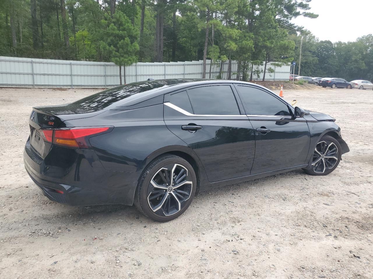 2024 Nissan Altima Sr - Image 3