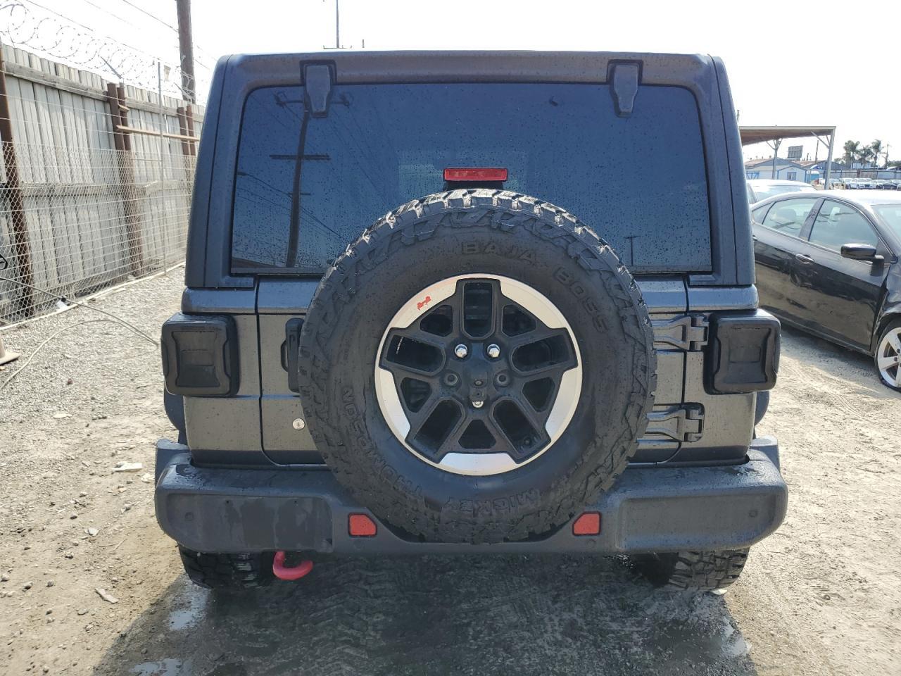 2018 Jeep Wrangler Unlimited Rubicon - Image 6