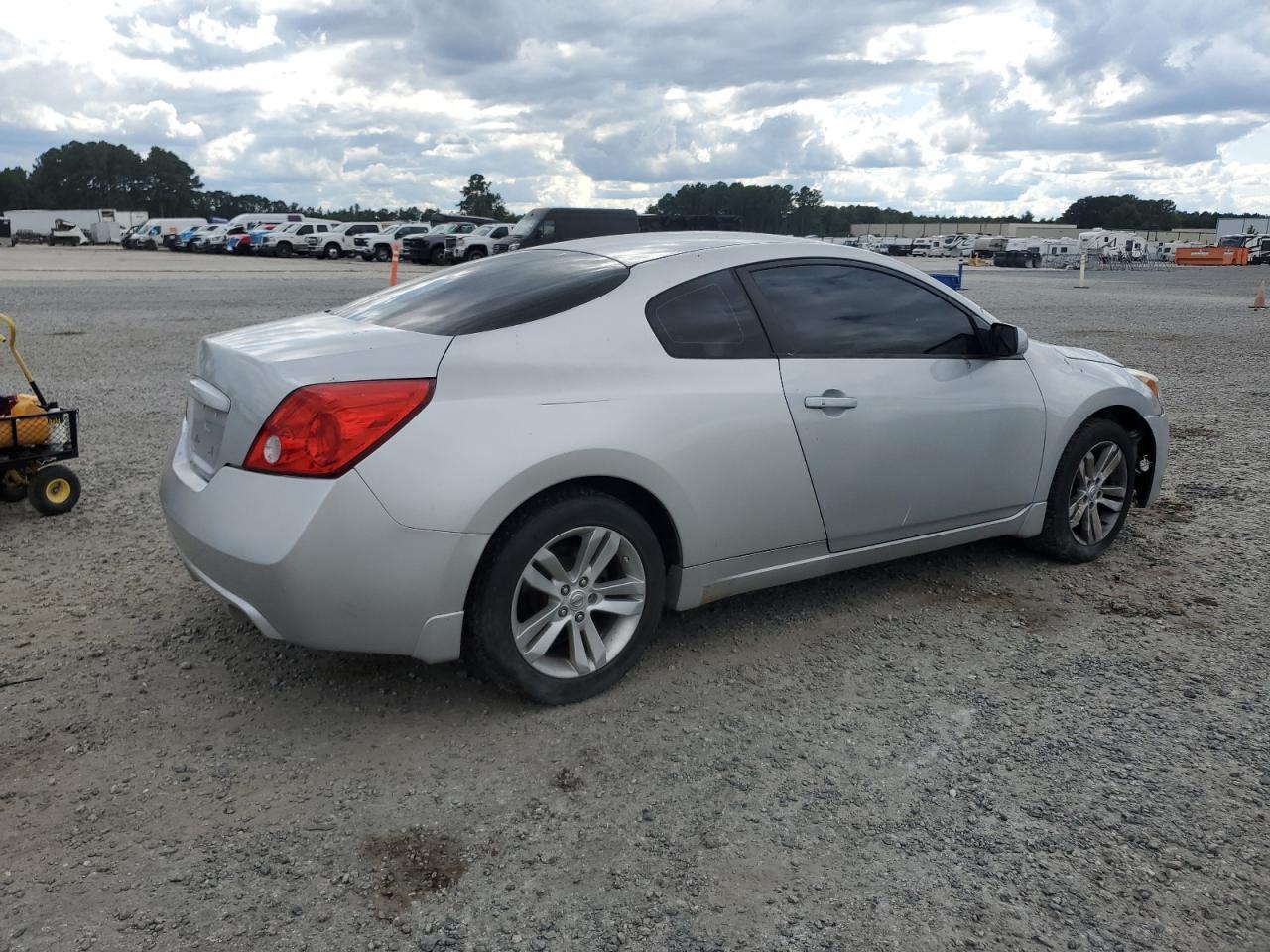 2013 Nissan Altima S - Image 3