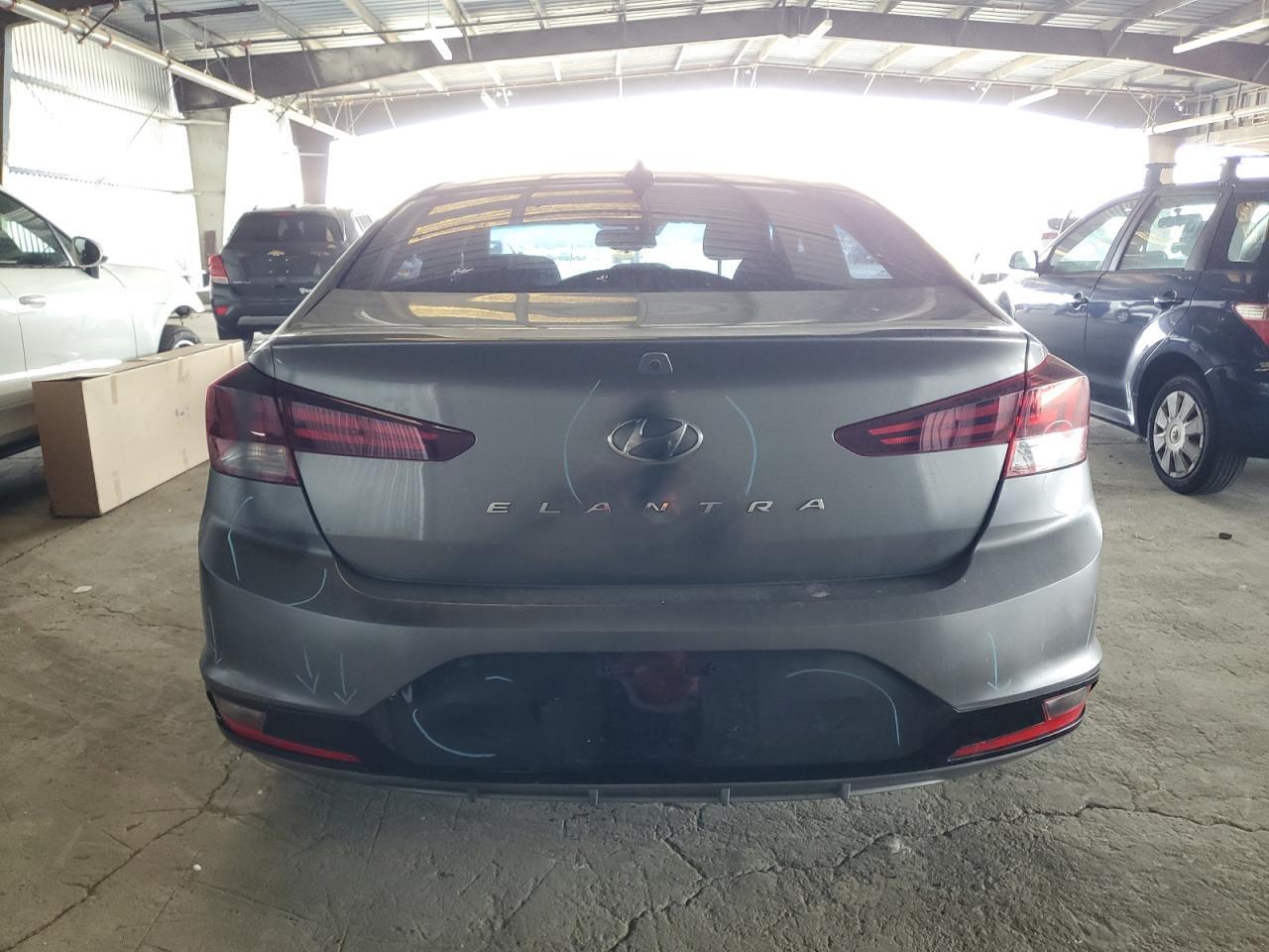 2020 Hyundai Elantra Sel - Фото 6