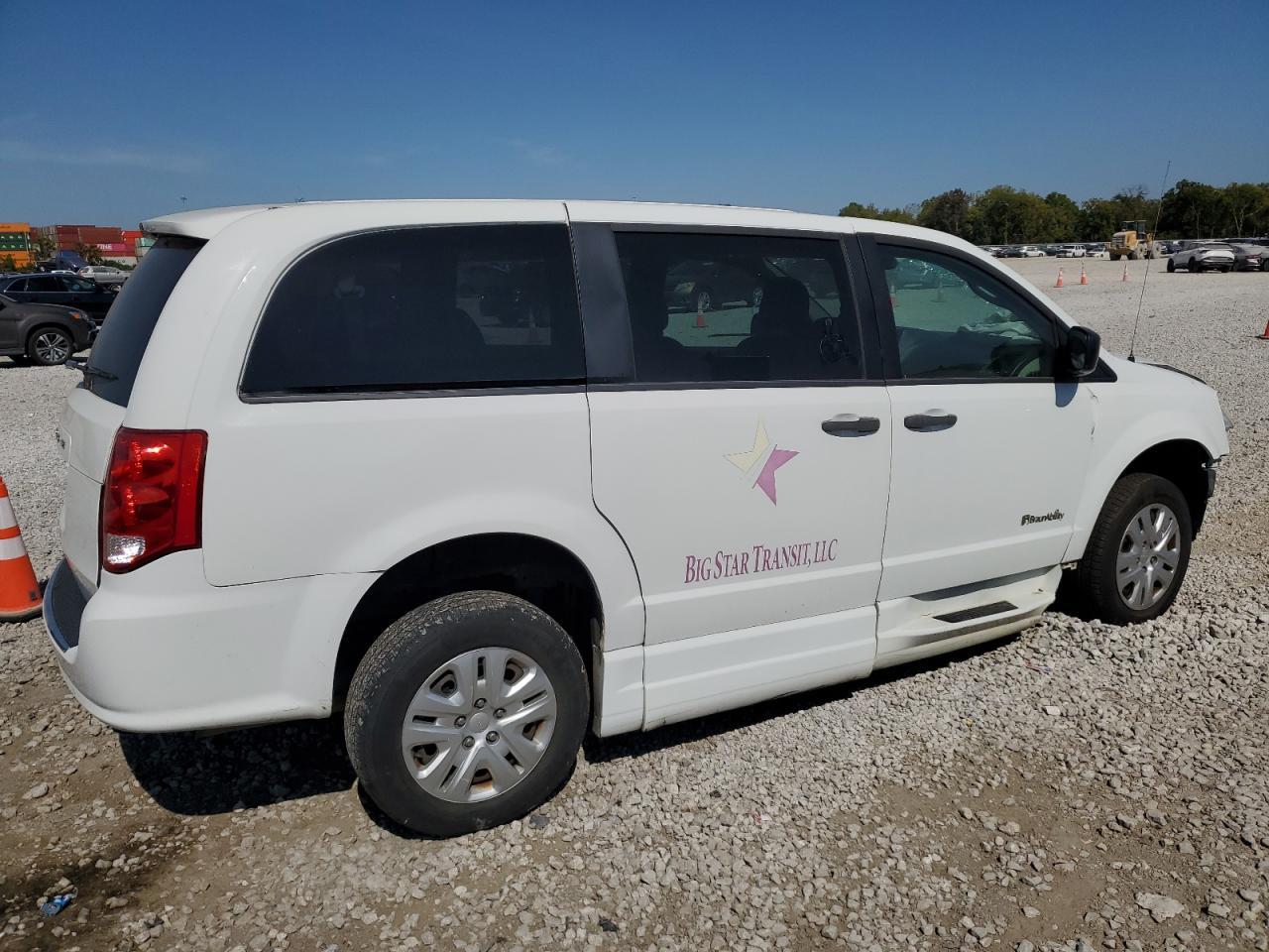 2019 Dodge Grand Caravan Se - Image 3