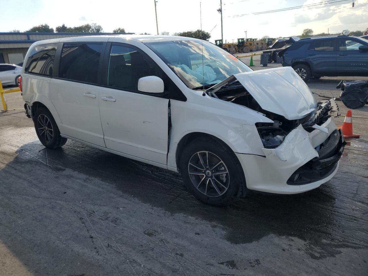 2019 Dodge Grand Caravan Gt - Image 4