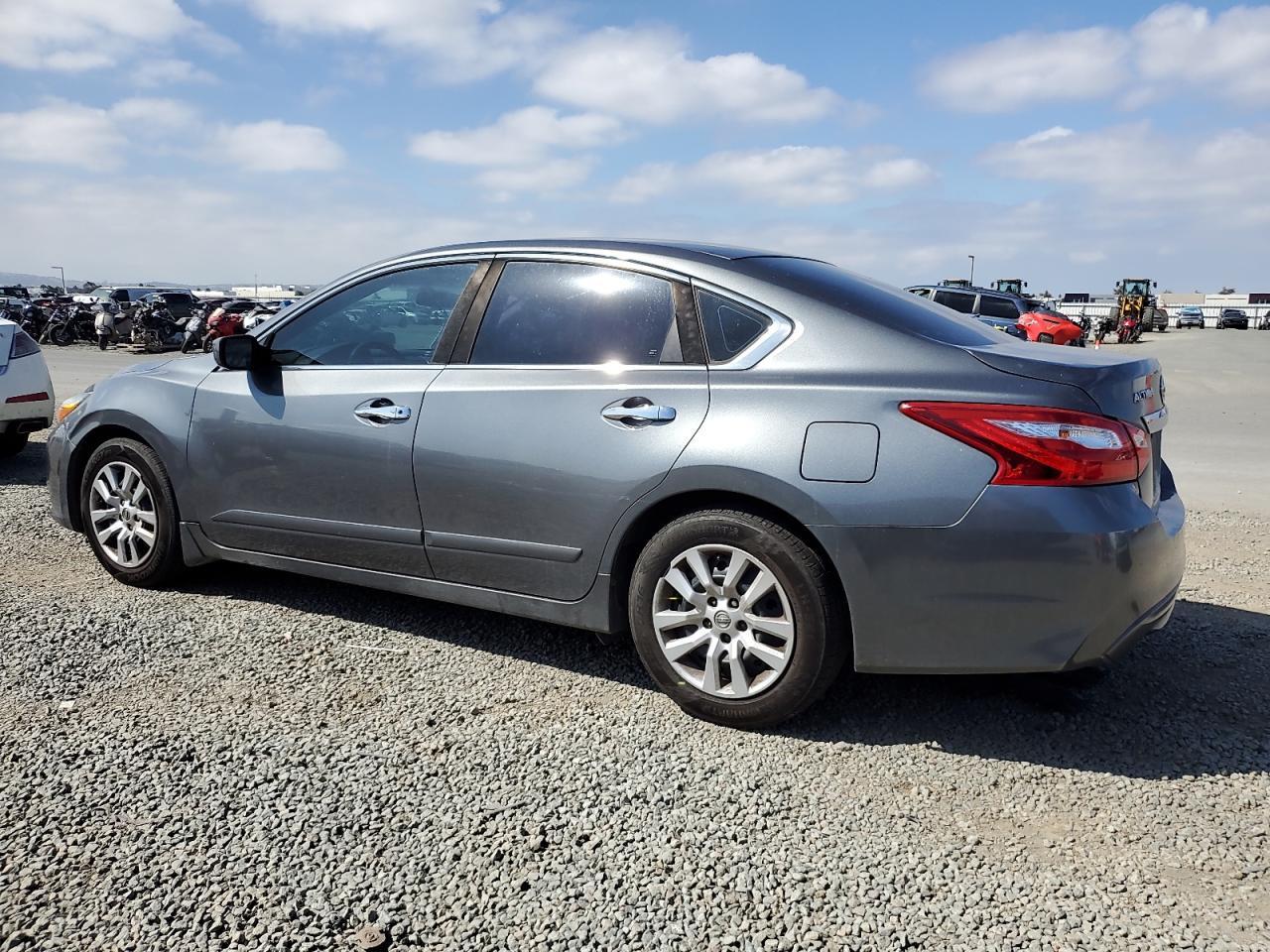 2017 Nissan Altima 2.5 - Image 2