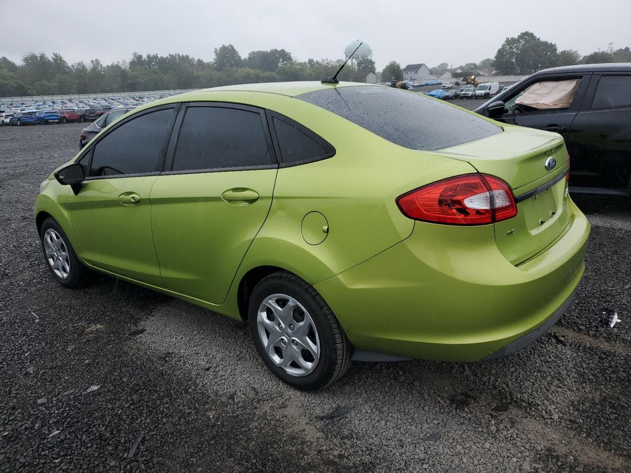 2011 Ford Fiesta Se - Image 2