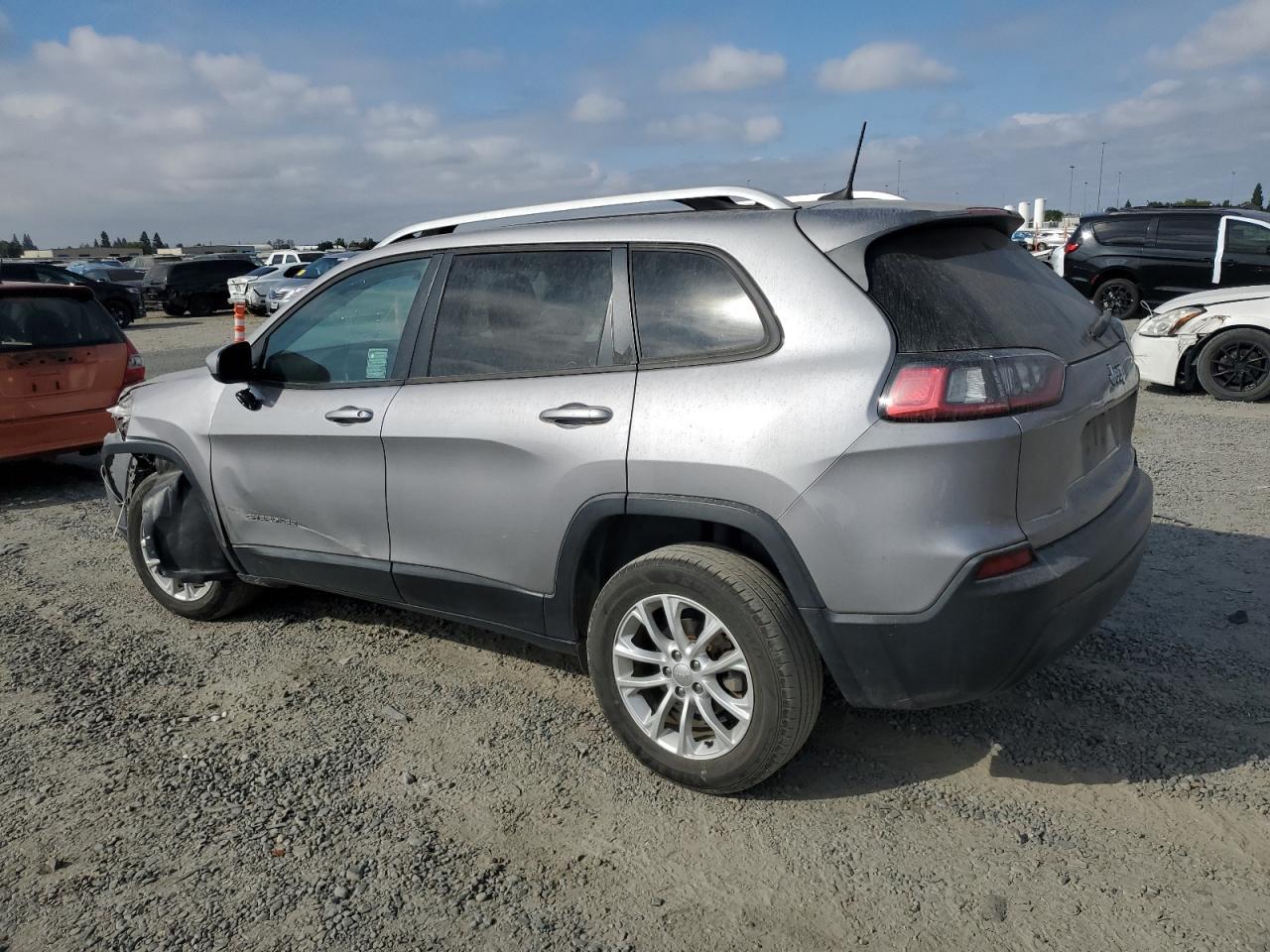2020 Jeep Cherokee Latitude - Фото 2