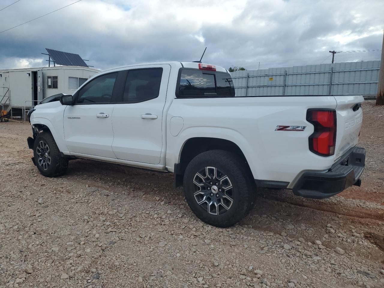 2023 Chevrolet Colorado Z71 - Фото 2