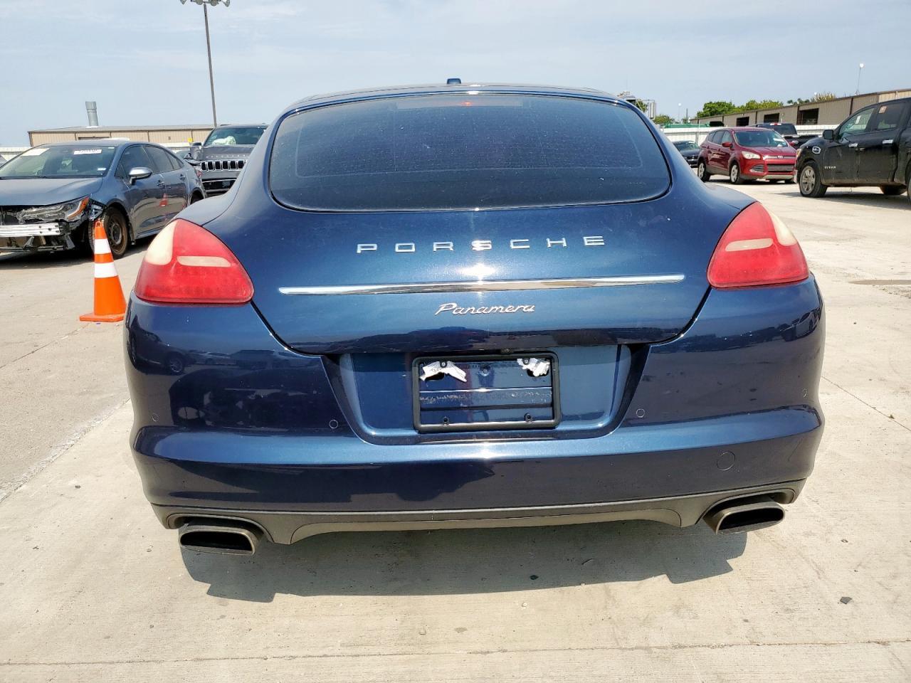 2013 Porsche Panamera 2 - Image 6