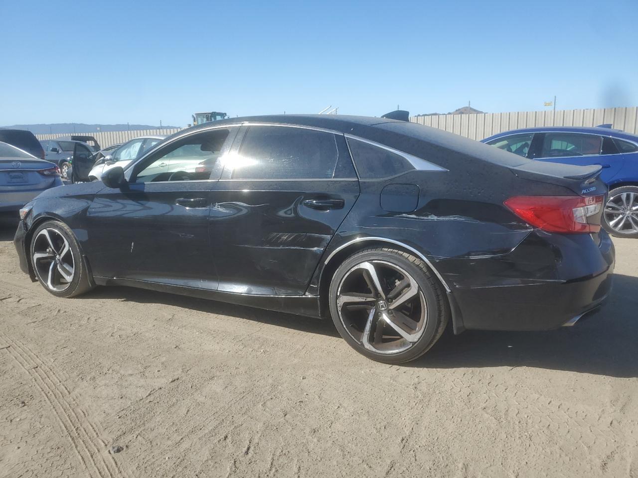 2018 Honda Accord Sport - Фото 2