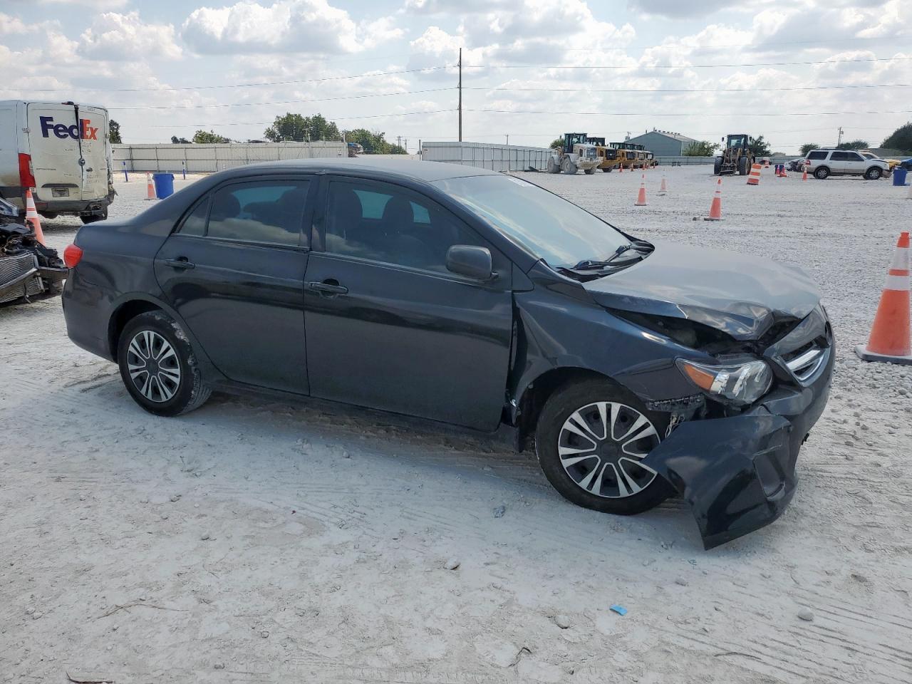 2011 Toyota Corolla Base - Фото 4