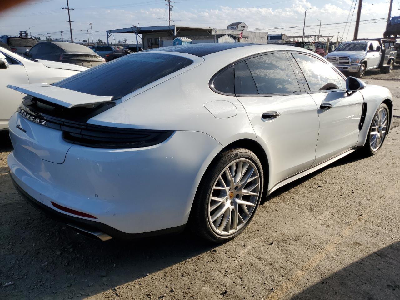 2017 Porsche Panamera 2 - Фото 3