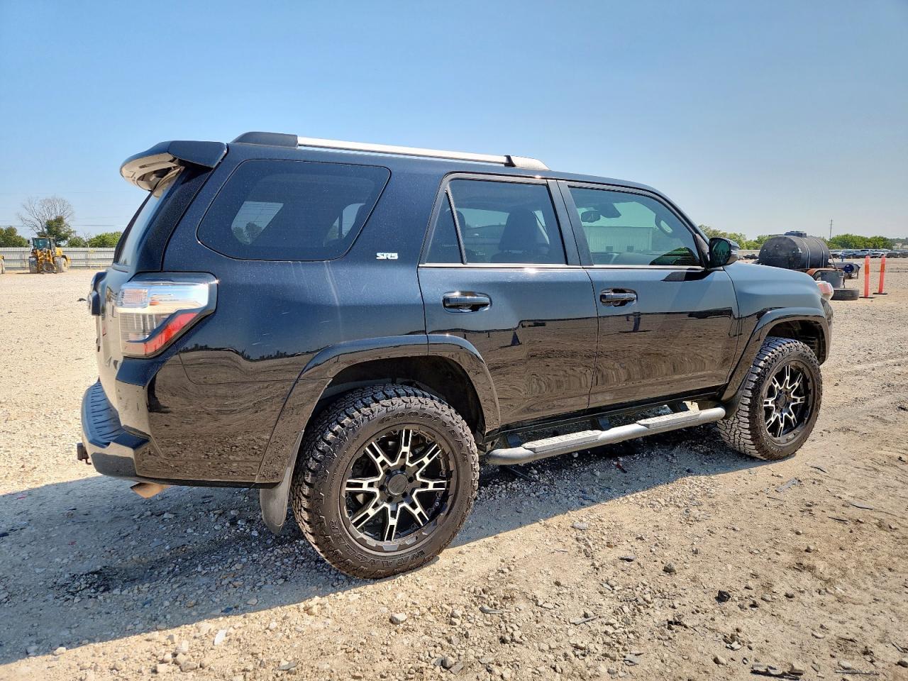 2021 Toyota 4Runner Sr5 - Image 3