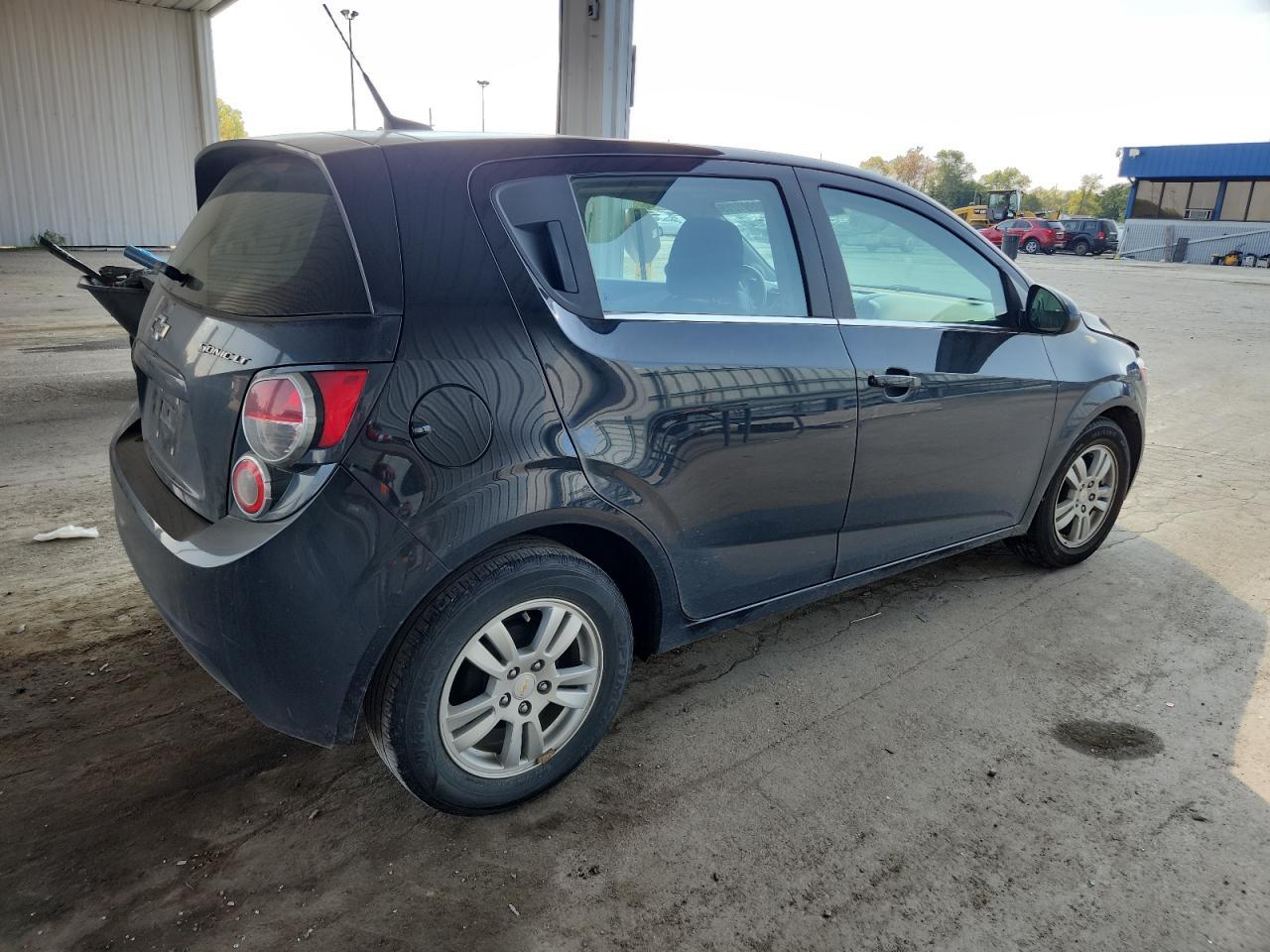 2012 Chevrolet Sonic Lt - Фото 3