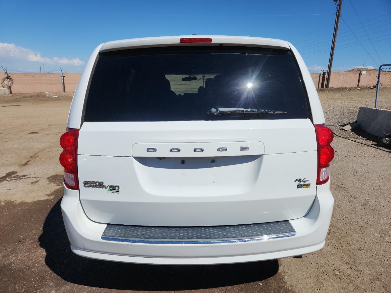 2016 Dodge Grand Caravan R/T - Image 6