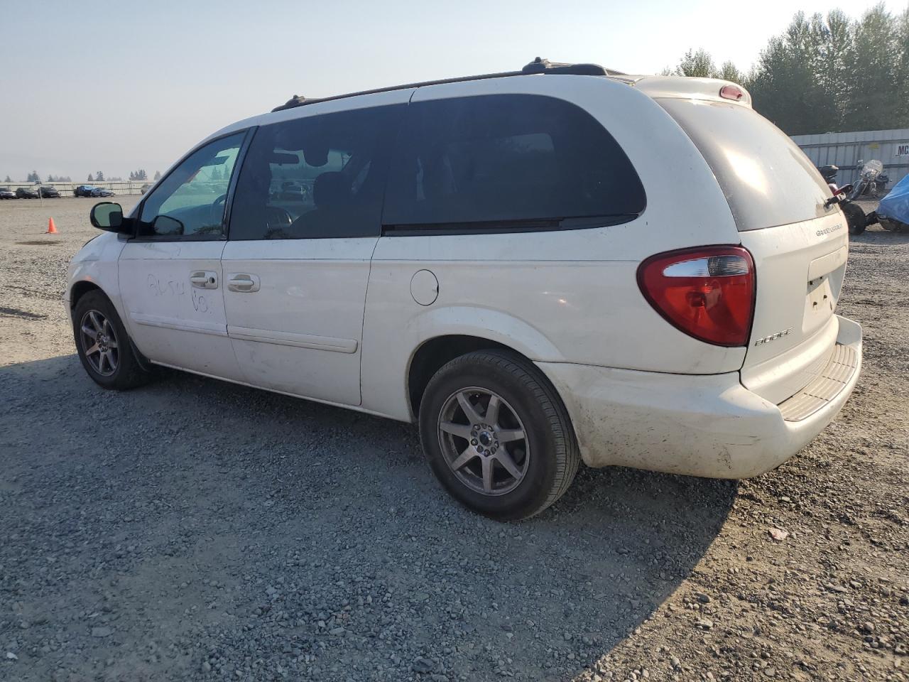 2005 Dodge Grand Caravan Sxt - Image 2