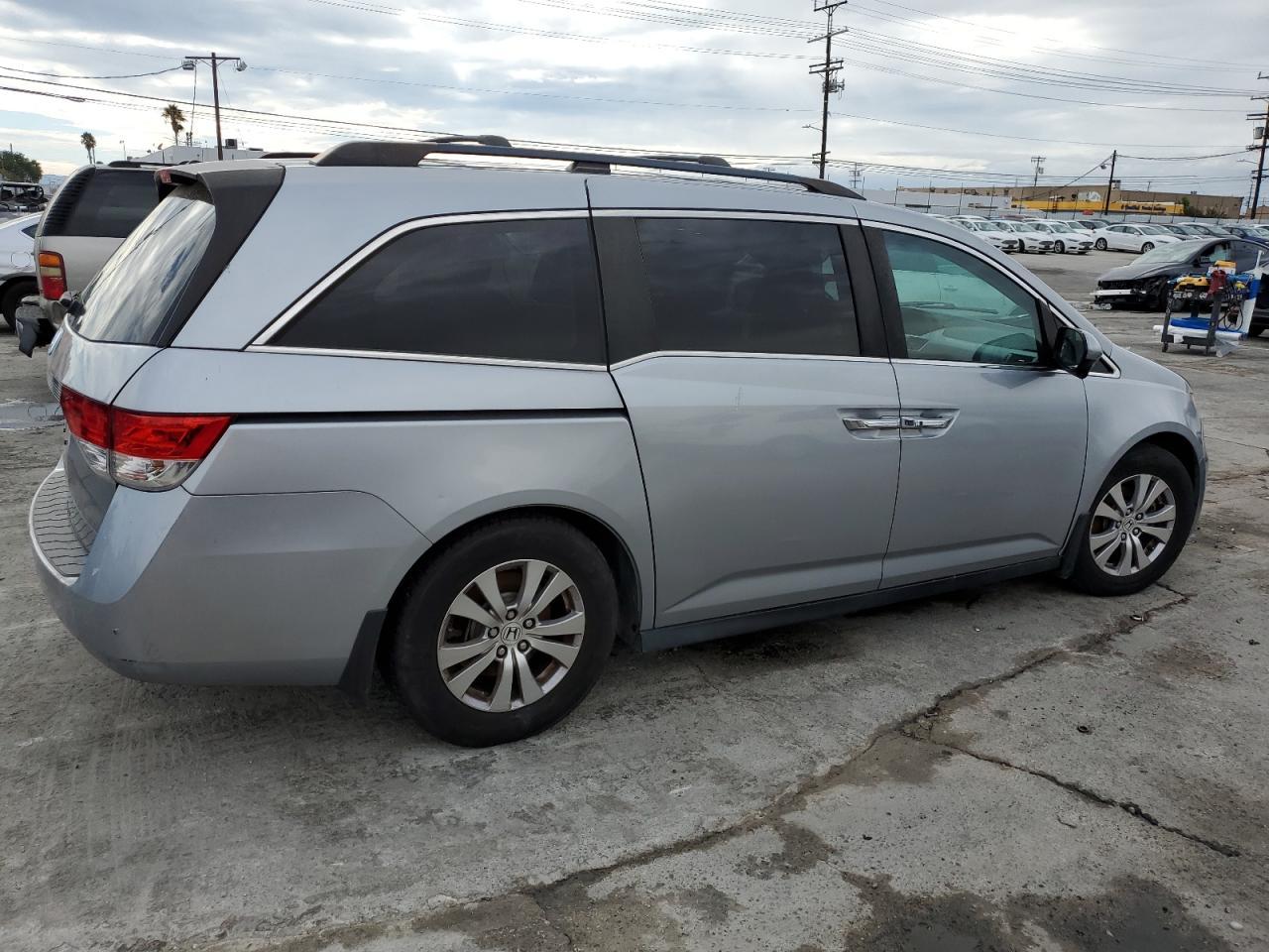 2016 Honda Odyssey Ex - Image 3