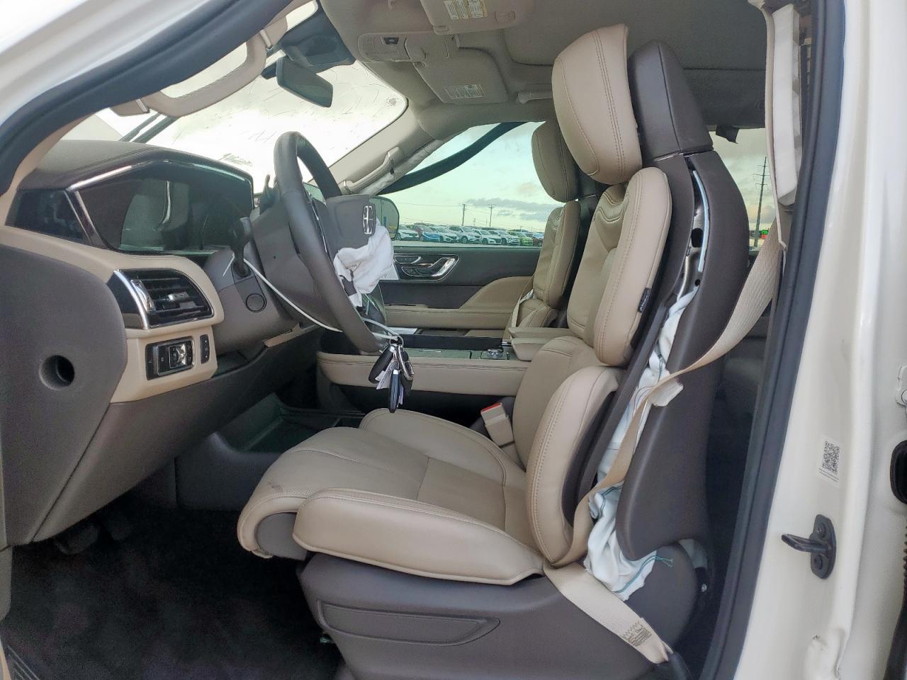 2024 Lincoln Navigator Reserve - Image 7