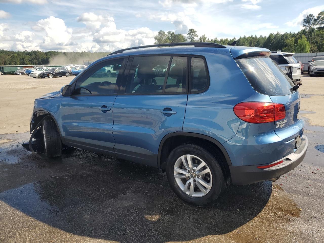 2017 Volkswagen Tiguan S - Image 2
