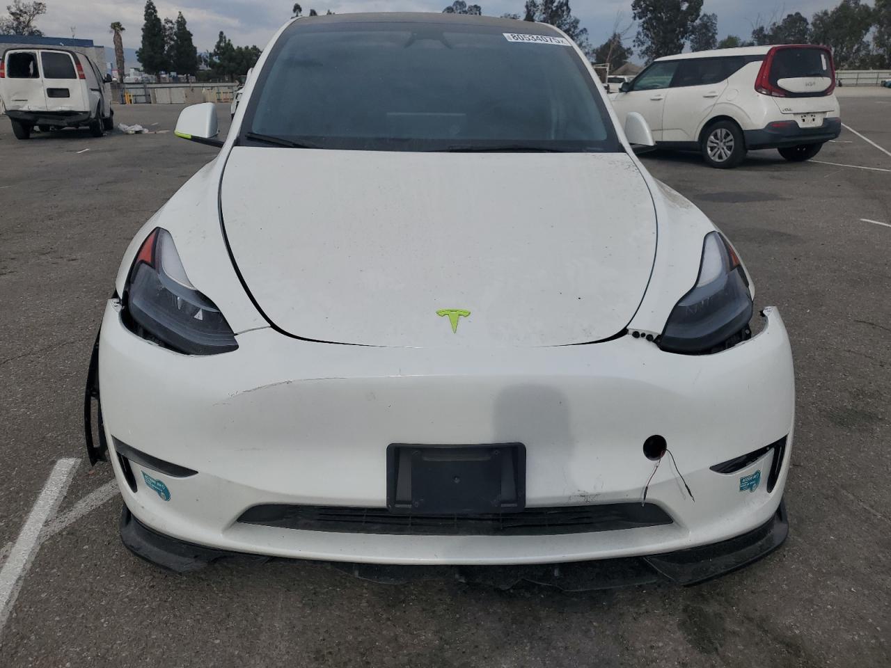 2025 Tesla Model Y - Image 5