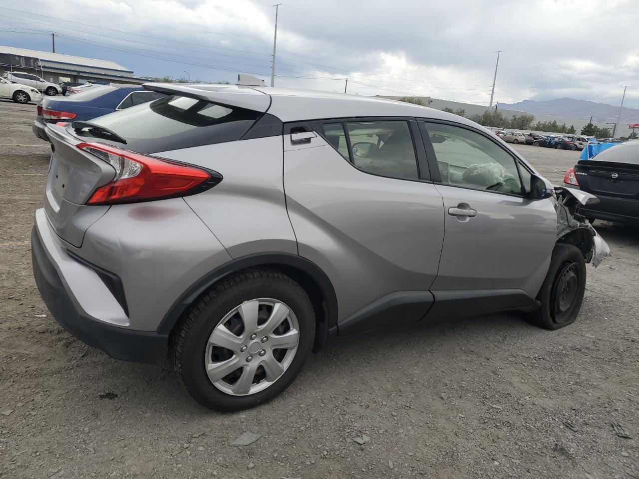 2020 Toyota C-Hr Xle - Фото 3