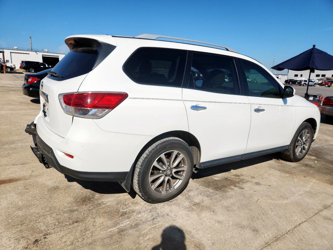 2015 Nissan Pathfinder S - Фото 3
