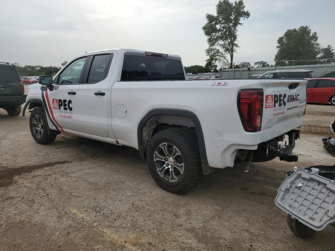 2026 GMC Sierra K1500 - Image 2
