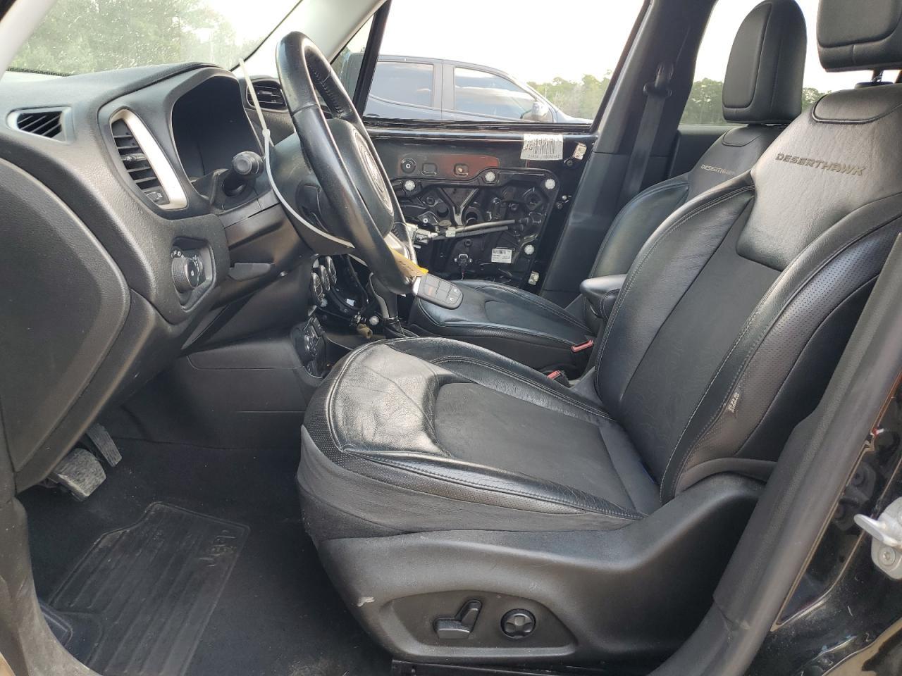 2017 Jeep Renegade Trailhawk - Image 7