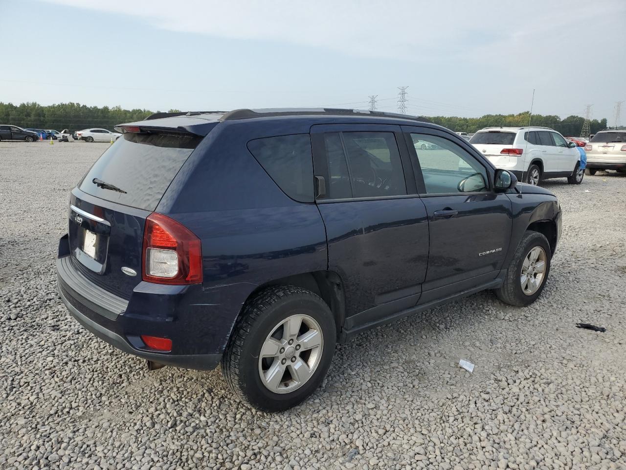 2015 Jeep Compass Latitude - Image 3
