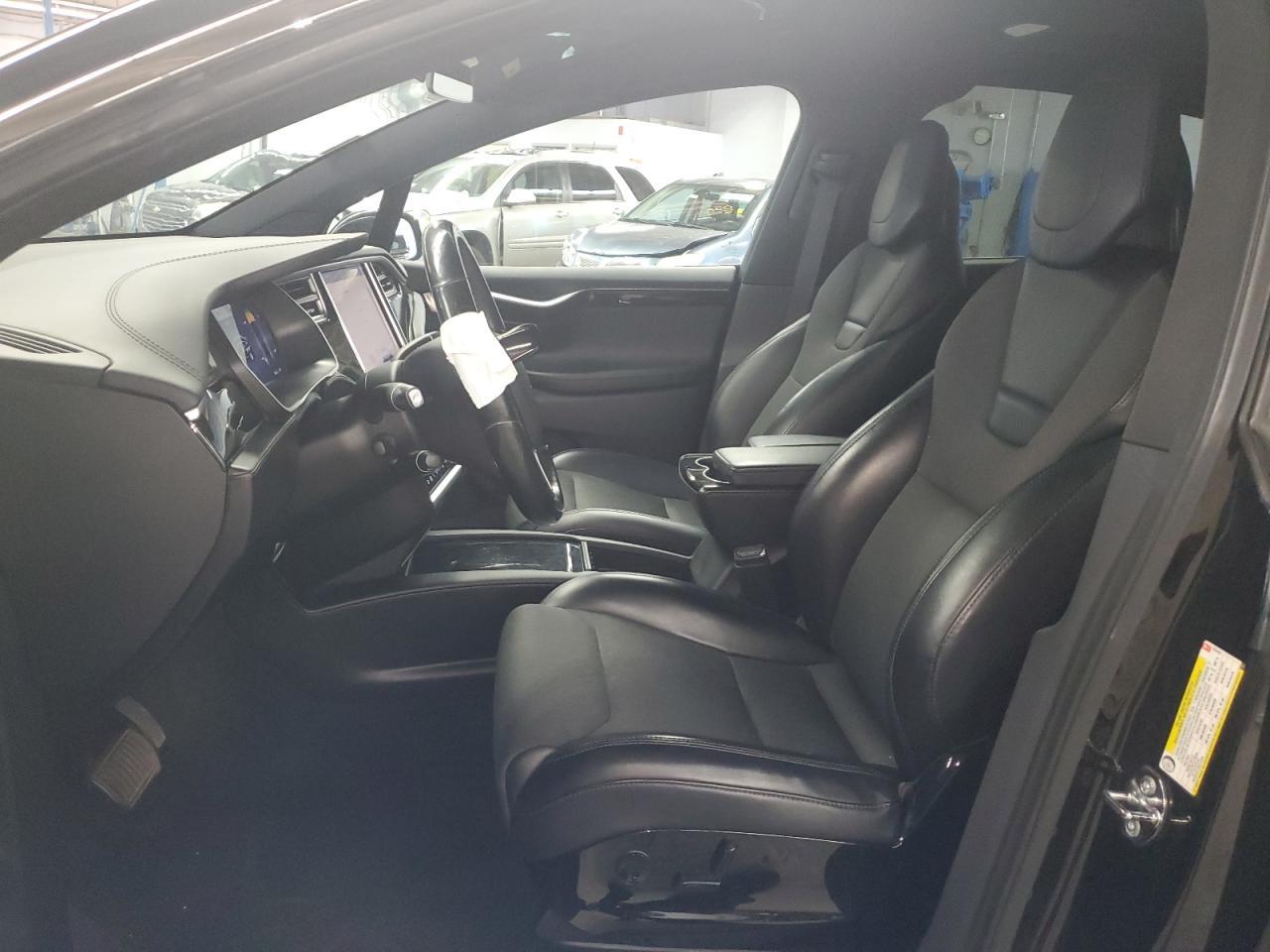 2016 Tesla Model X - Фото 7