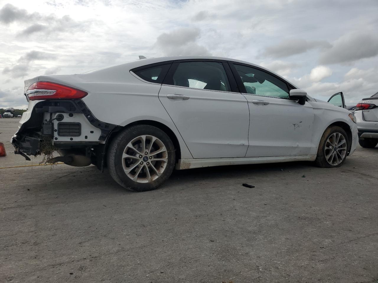 2020 Ford Fusion Se - Image 3