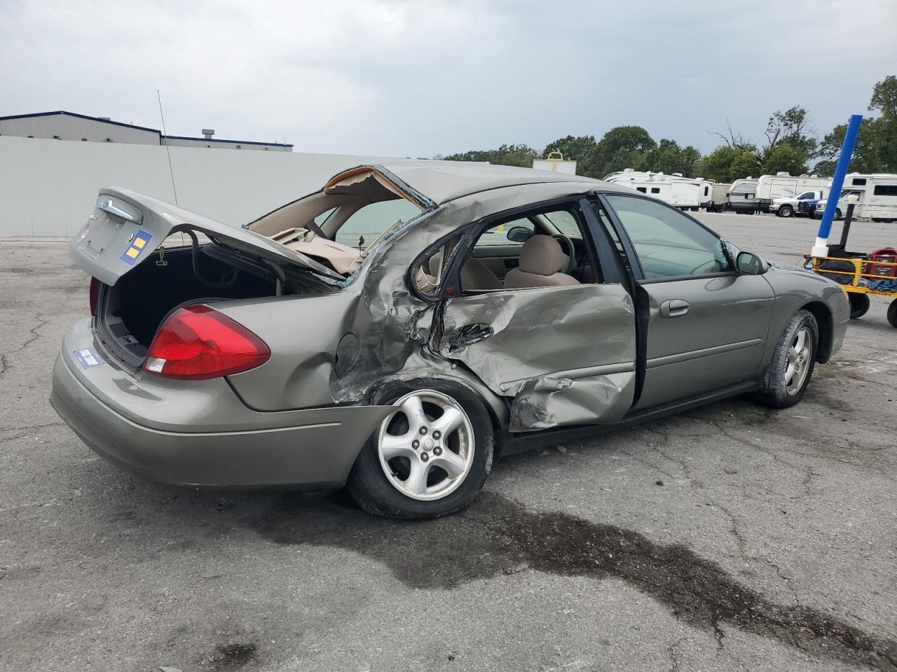 2003 Ford Taurus Se - Фото 3