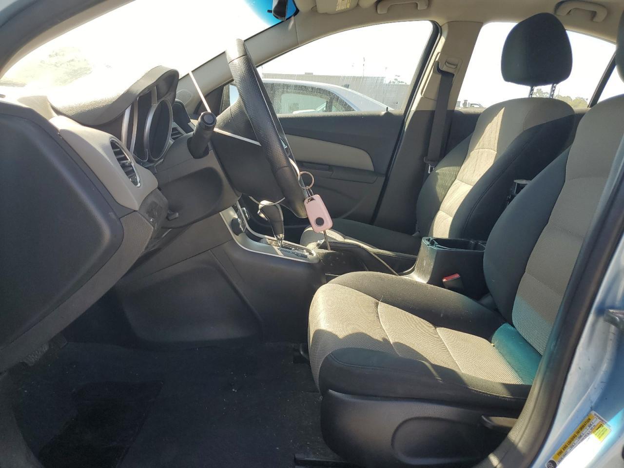 2012 Chevrolet Cruze Ls - Image 7
