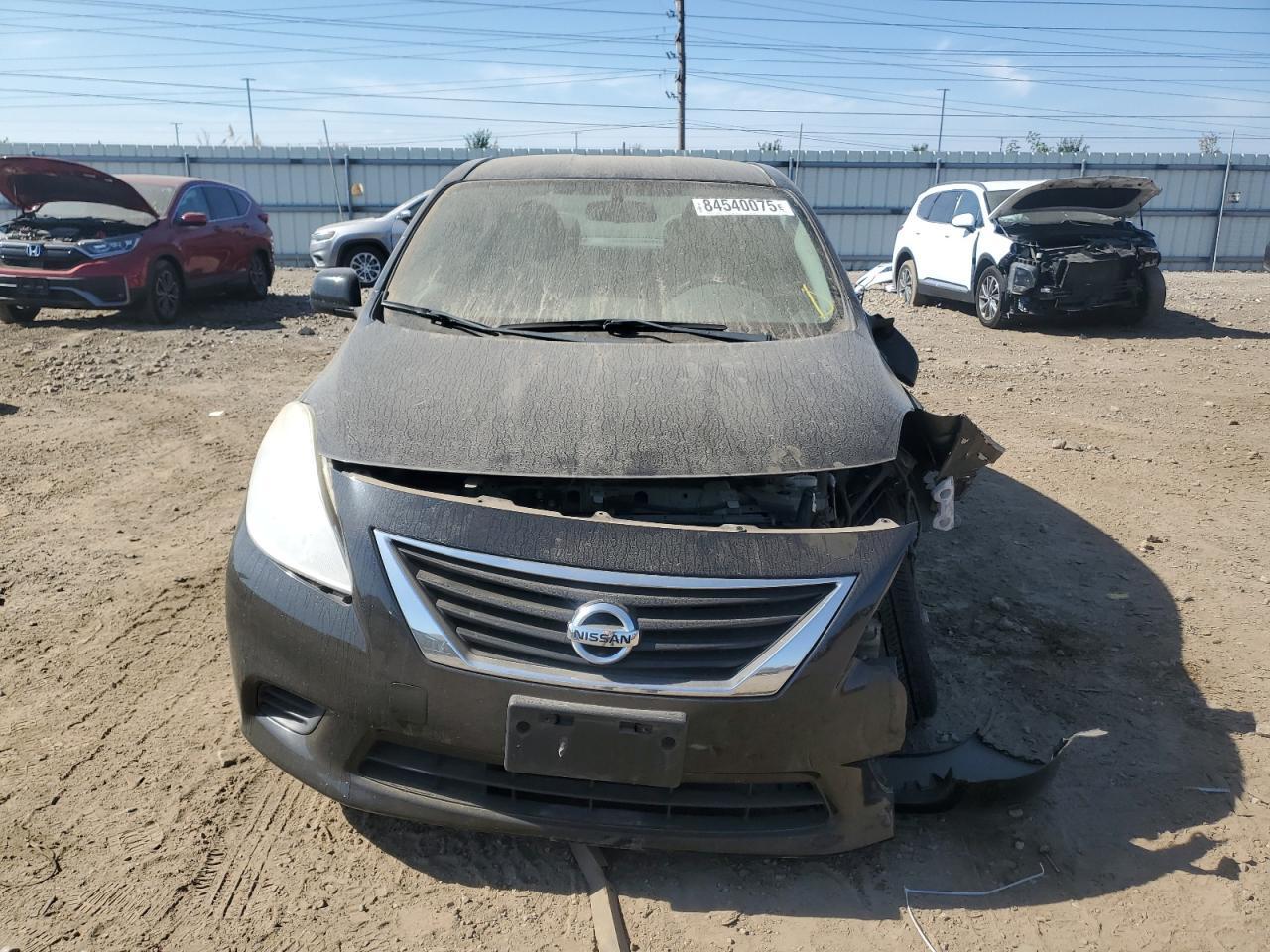 2014 Nissan Versa S - Image 5