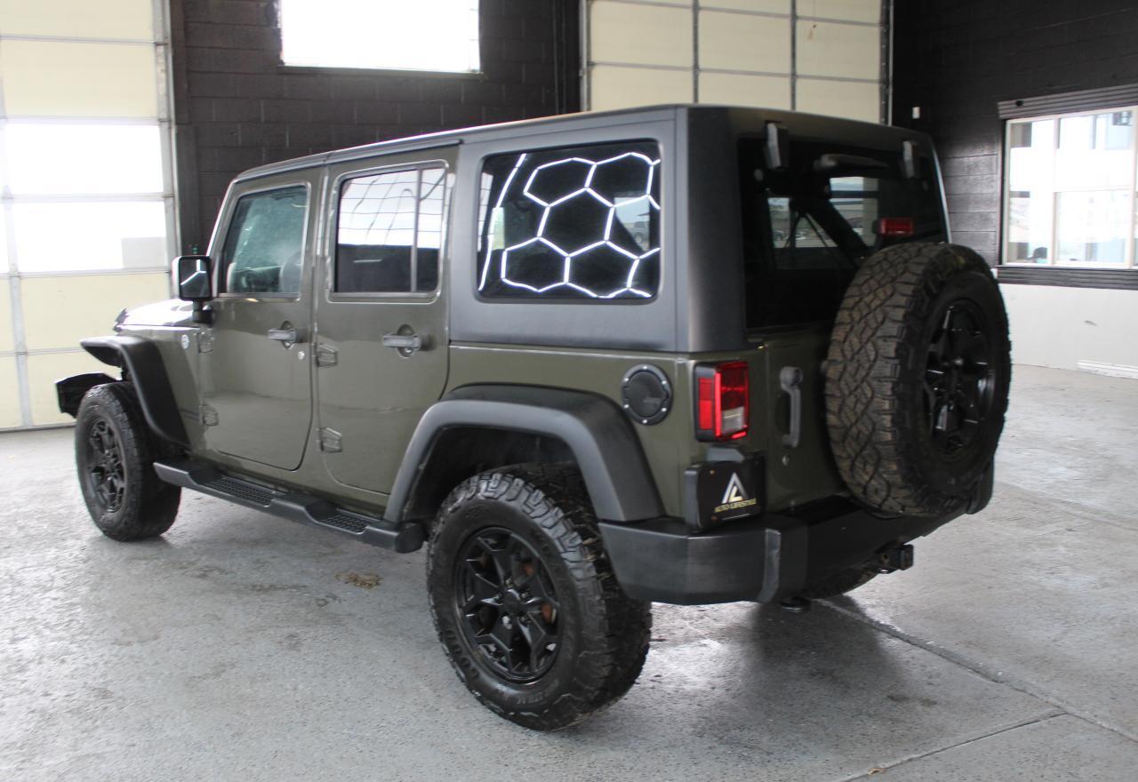 2015 Jeep Wrangler Unlimited Sport - Image 4