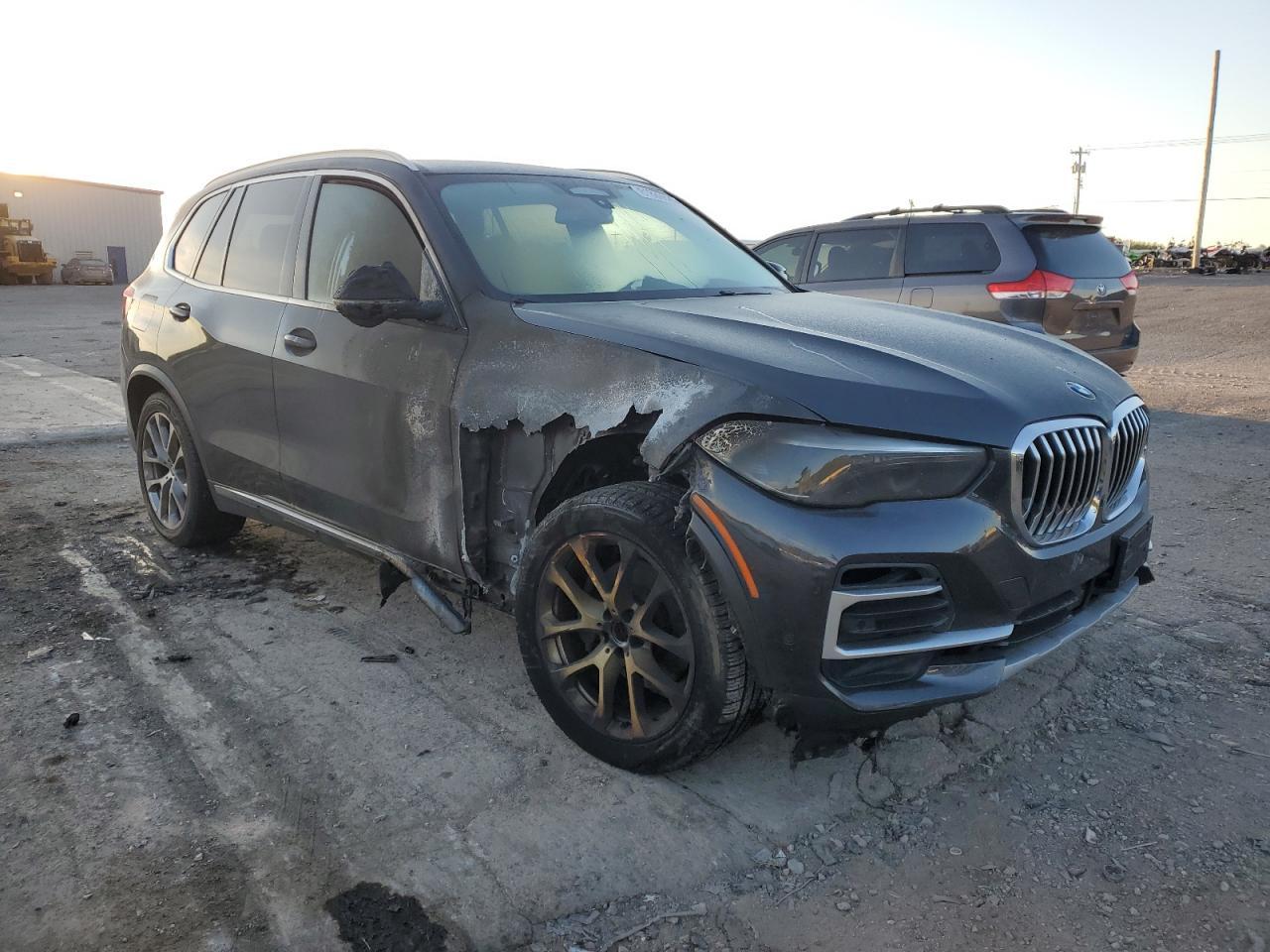 2022 BMW X5 xDrive40I - Image 4