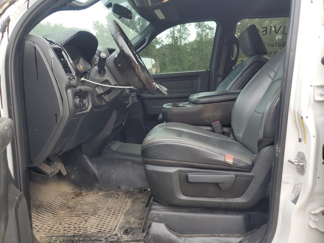 2022 Ram 2500 Tradesman - Image 7