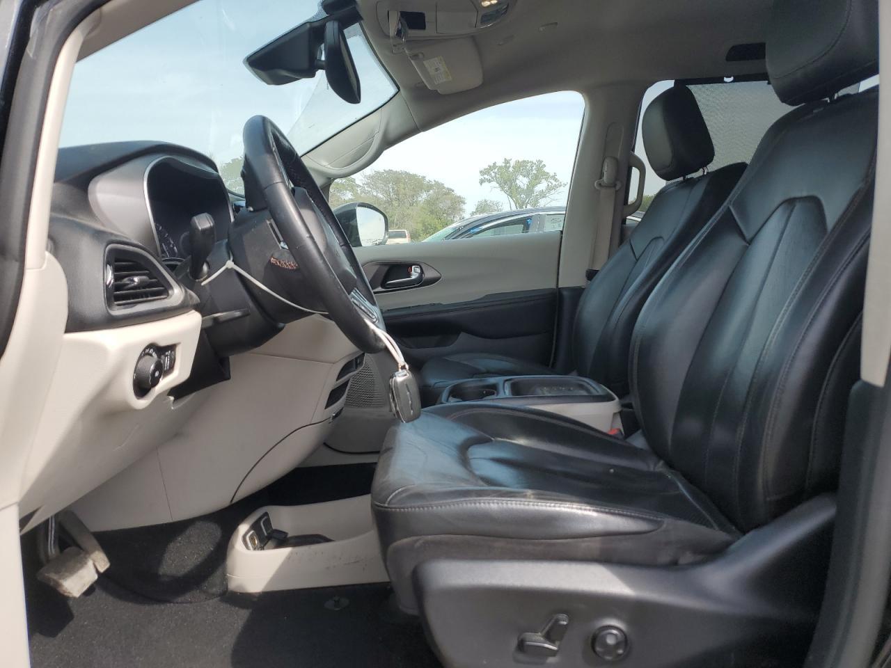 2020 Chrysler Pacifica Touring L - Фото 7