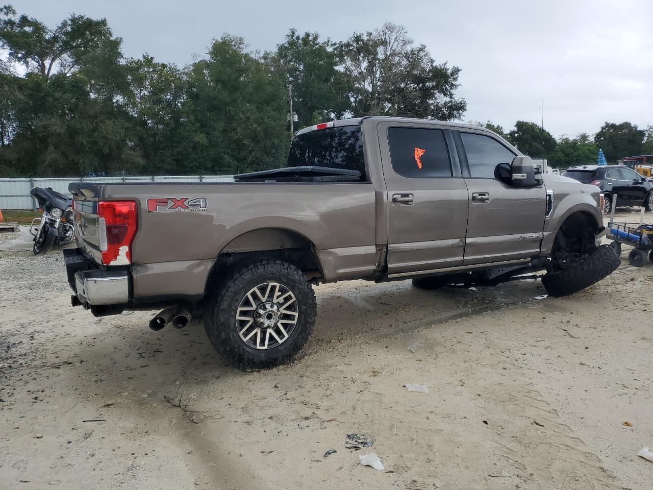 2018 Ford F250 Super Duty - Фото 3
