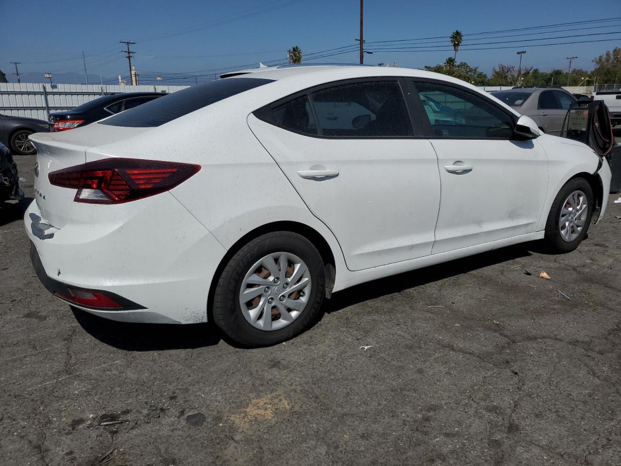 2019 Hyundai Elantra Se - Image 3