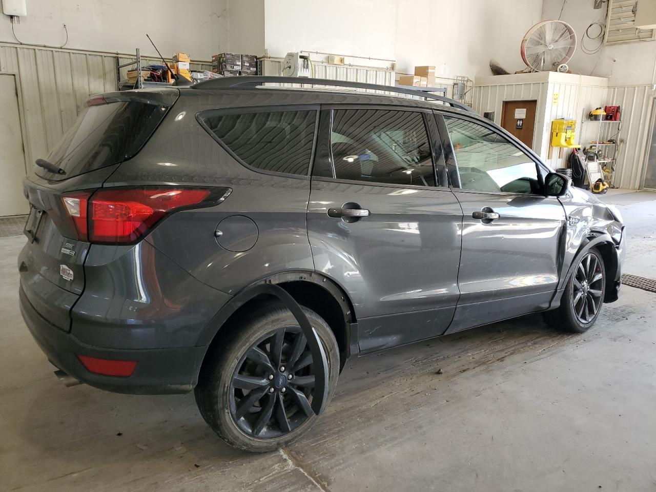 2019 Ford Escape Se - Фото 3